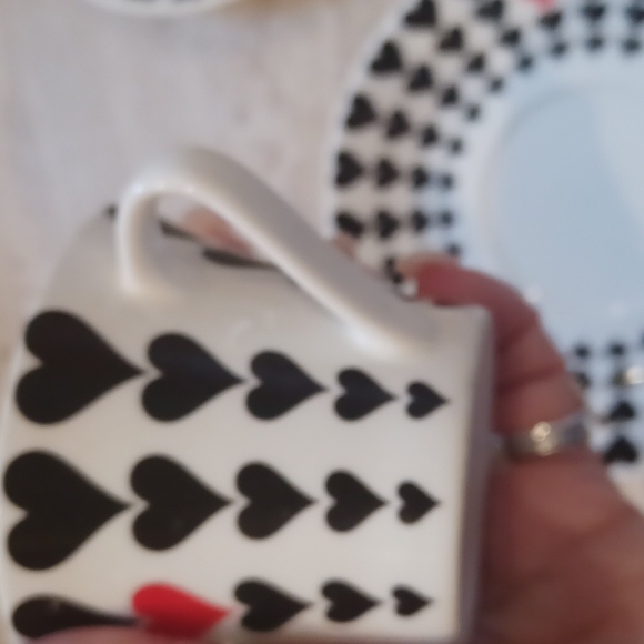 Set of Two La Petal Designer Bone China Mini Saucer/Plate Set - Picture 6 of 7